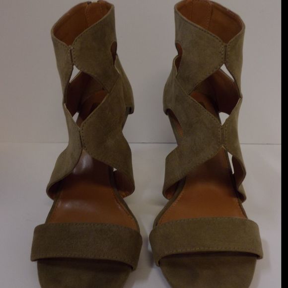 Dolche Vita Ankle-High Kris-Cross Open Toe Heels - Picture 4 of 5